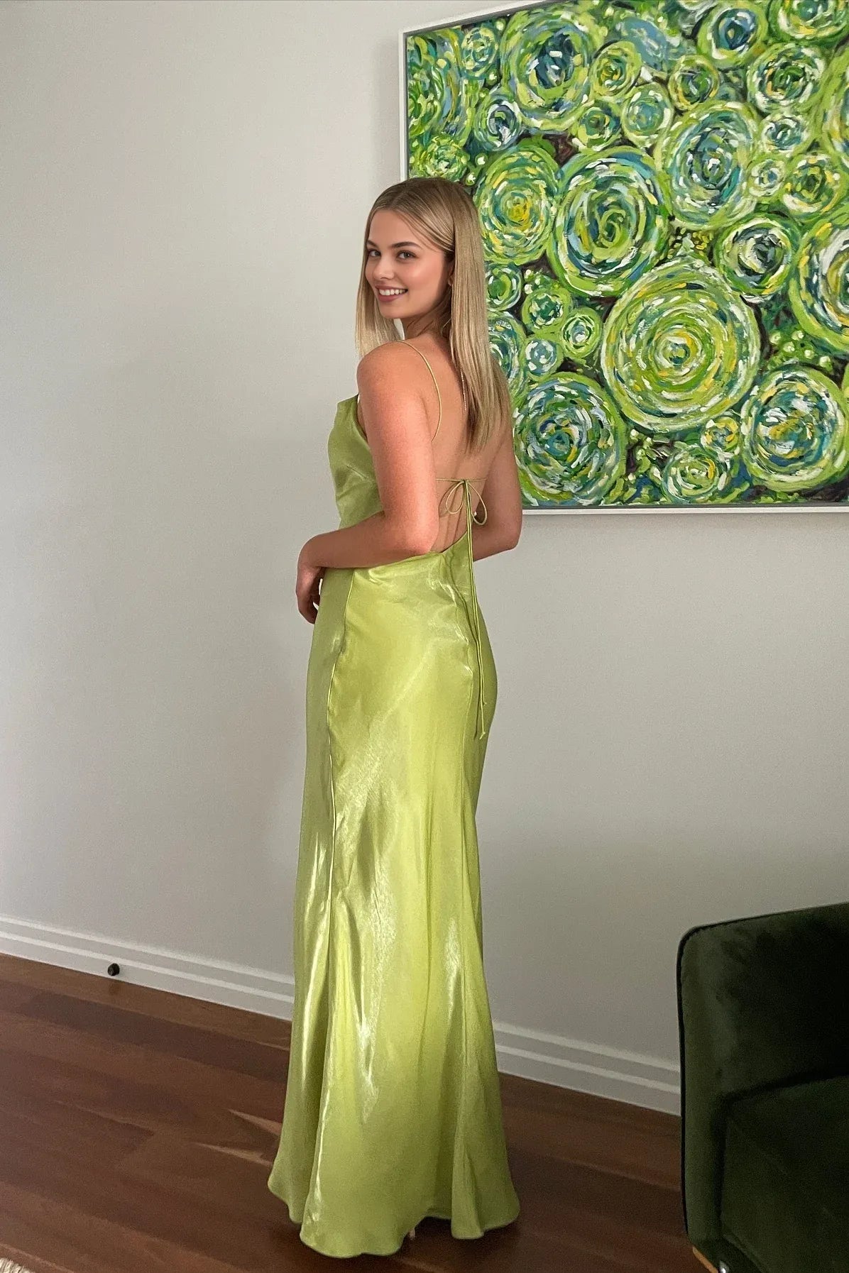 Vestido Weitese sencillo con tirantes finos, vestido de fiesta largo verde claro con espalda descubierta.